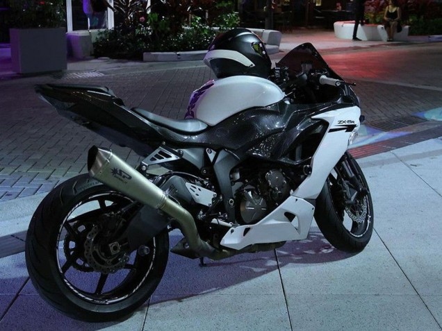 2019-2022 Kawasaki ZX6R Motorcycle Fairings - White Black Carbon Fiber
